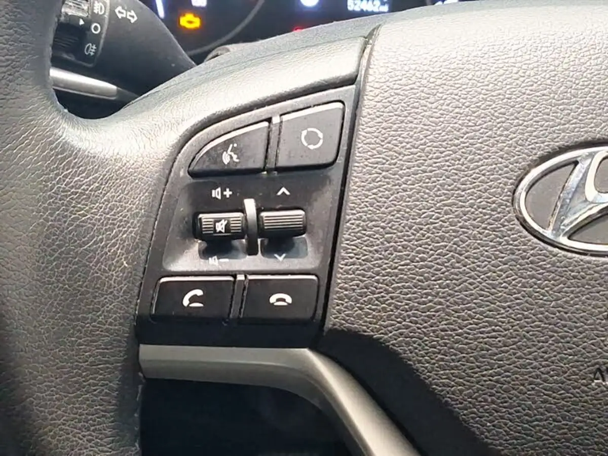2019-hyundai-tucson-16-gdi-se-nav-big-15