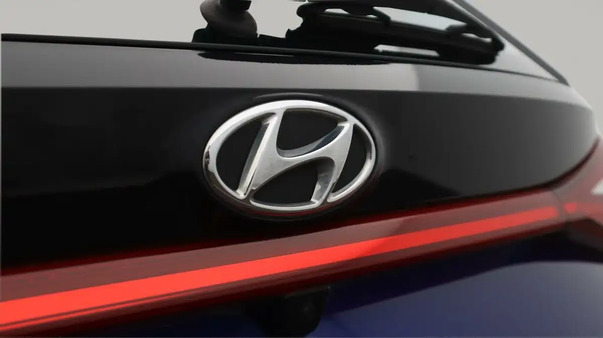 2023-hyundai-i20-10-t-gdi-se-connect-dct-big-22