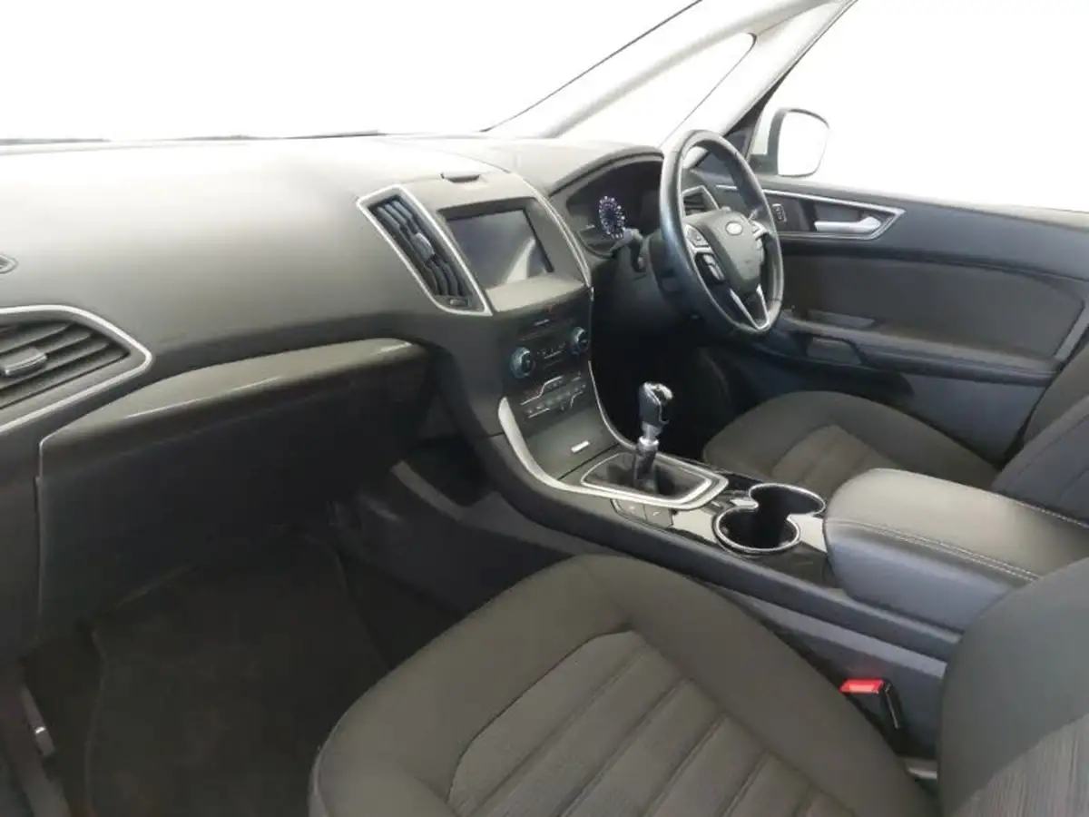 2020-ford-galaxy-20-zetec-big-4