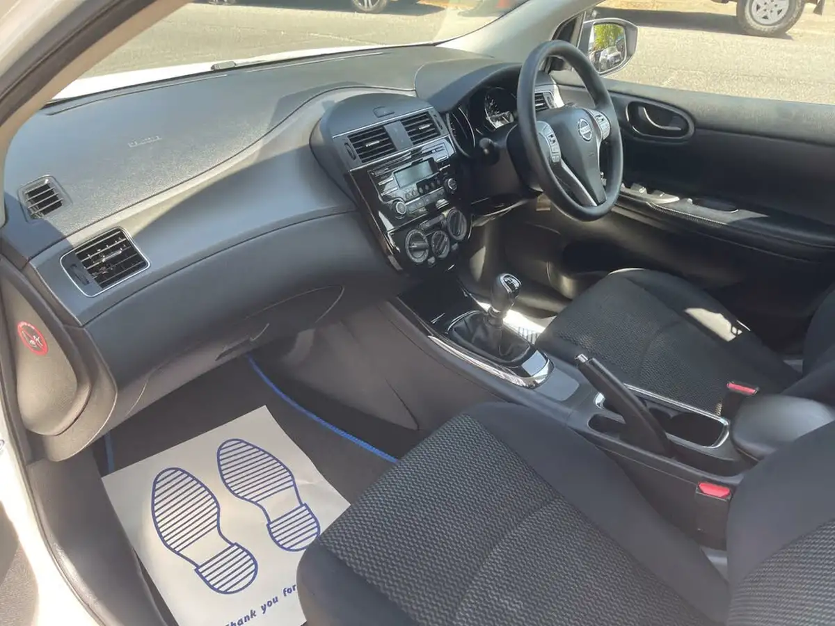 2015-nissan-pulsar-12-visia-dig-t-big-9