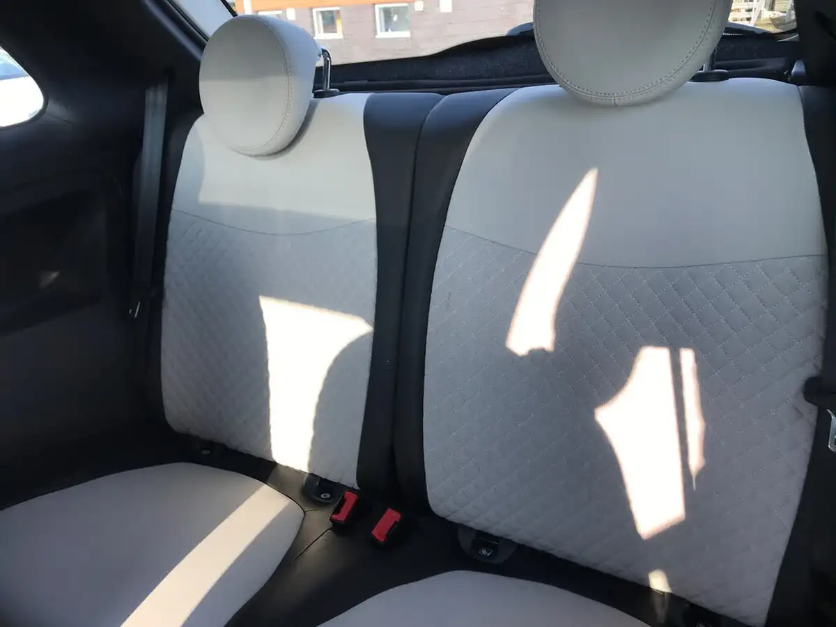 2022-fiat-500-10-dolcevita-big-5