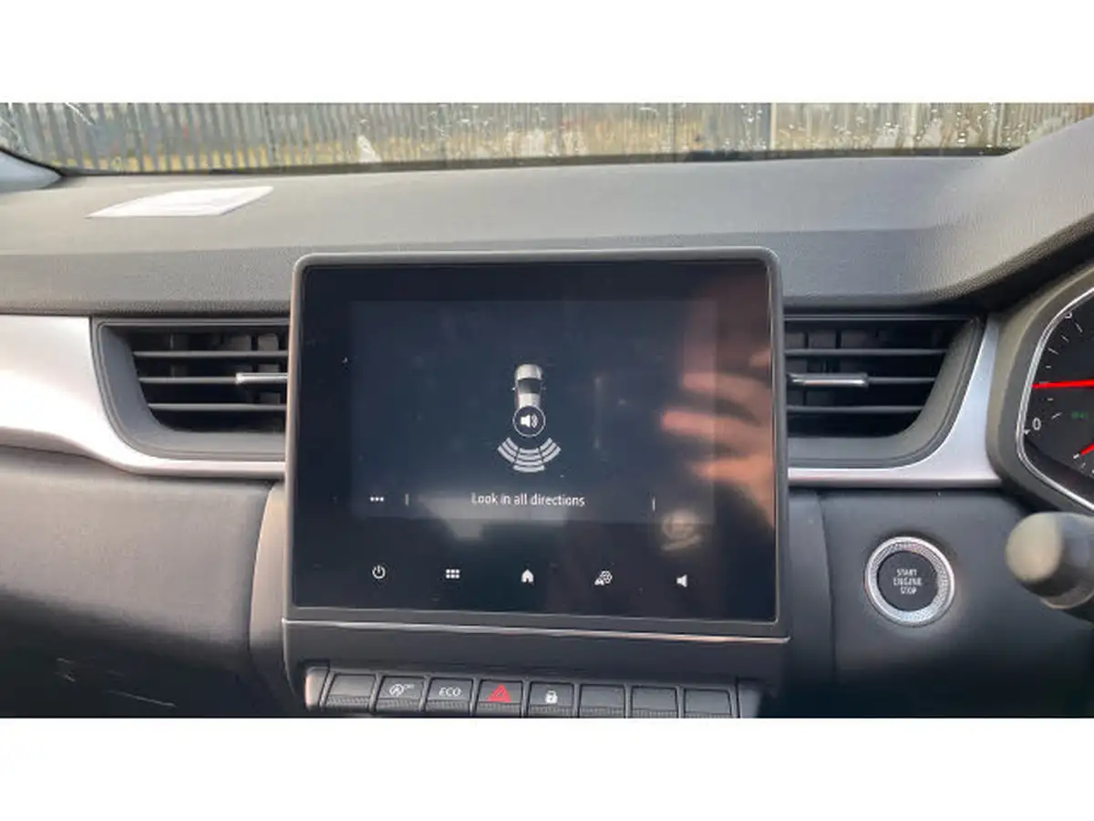 2022-renault-captur-10-tce-iconic-edition-big-32