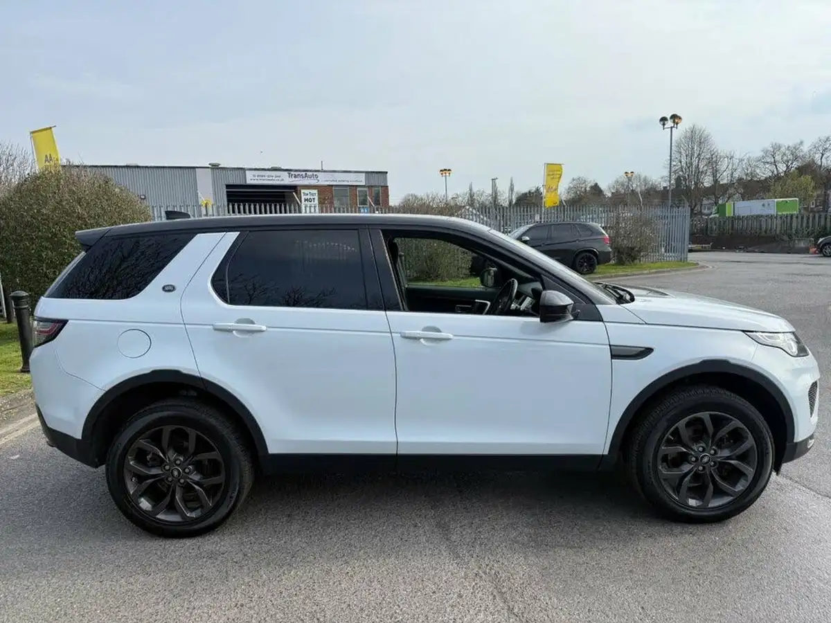 2018-land-rover-discovery-sport-20td4-landmark-big-18