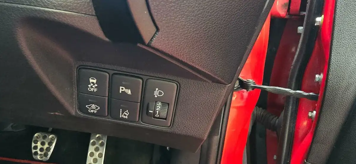 2017-honda-civic-18-i-vtec-sr-dasp-ss-tourer-big-12
