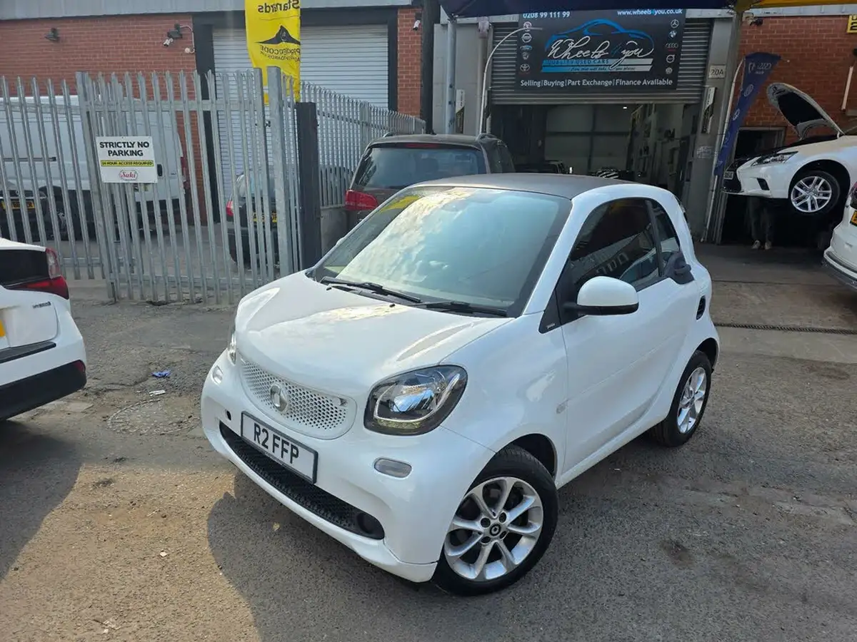 2016-smart-fortwo-10-passion-70bhp-ss-coupe-twinamic-big-10
