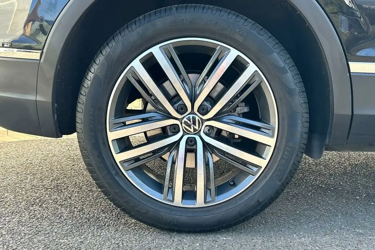 2023-volkswagen-tiguan-14-tsi-elegance-big-12