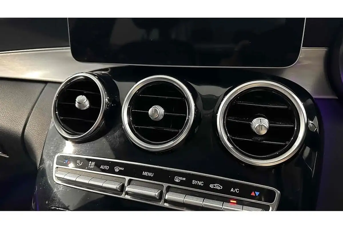 2019-mercedes-benz-c-class-15-c200-sport-premiumss-saloon-4d-big-41
