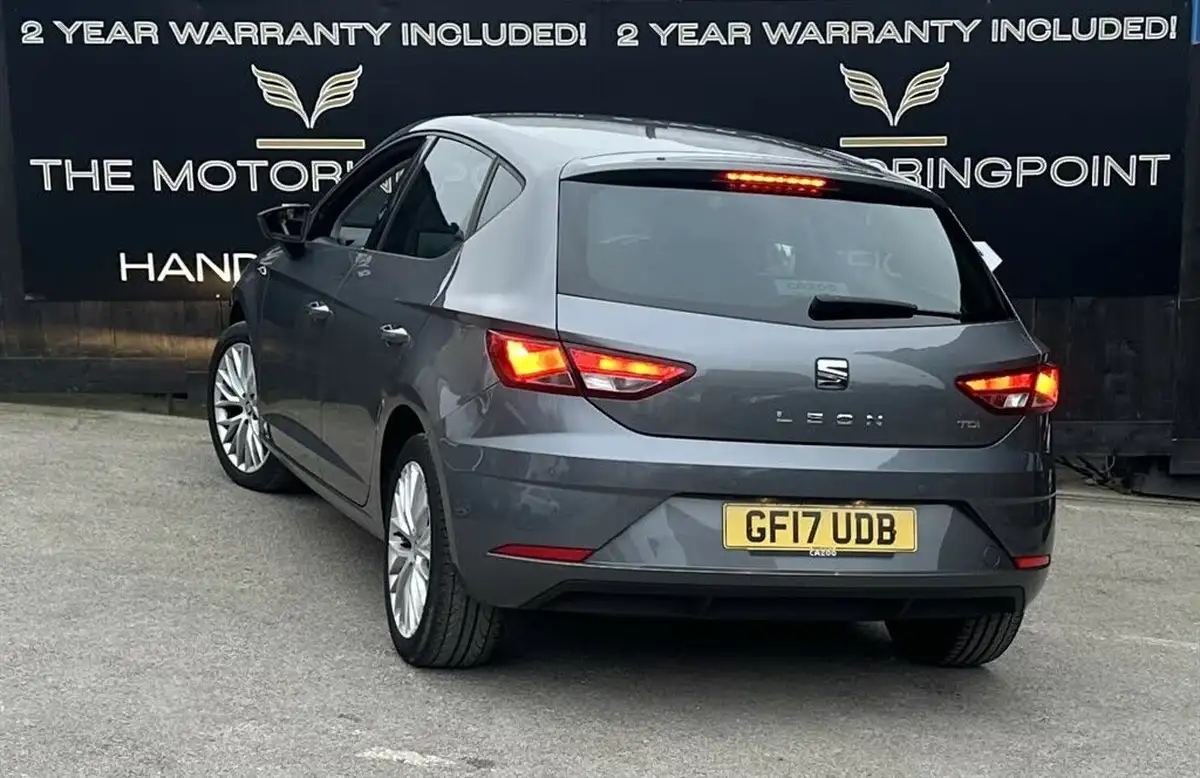 2017-seat-leon-16tdi-se-dynamic-technology-hatchback-big-2