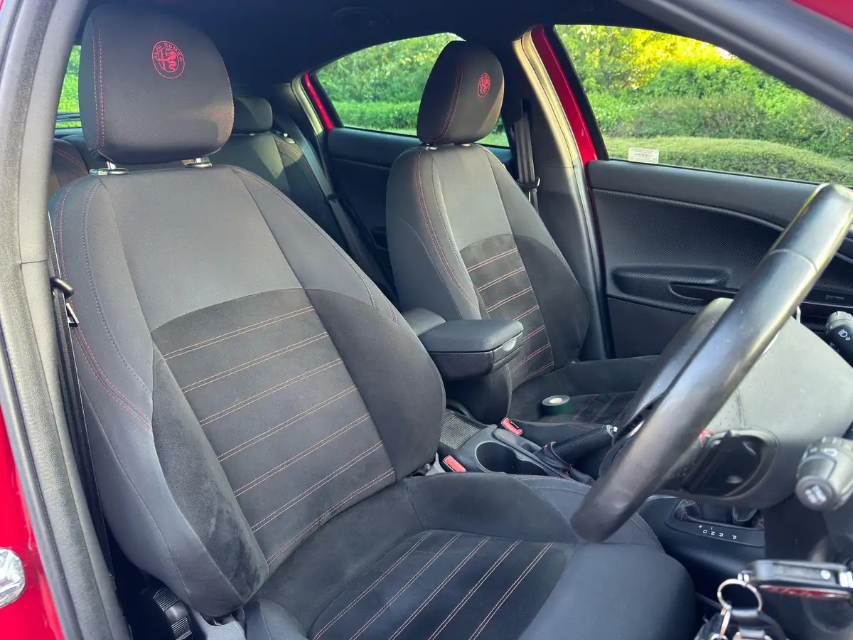 2016-alfa-romeo-giulietta-20jtdm-2-speciale-175bhp-alfa-tct-big-22