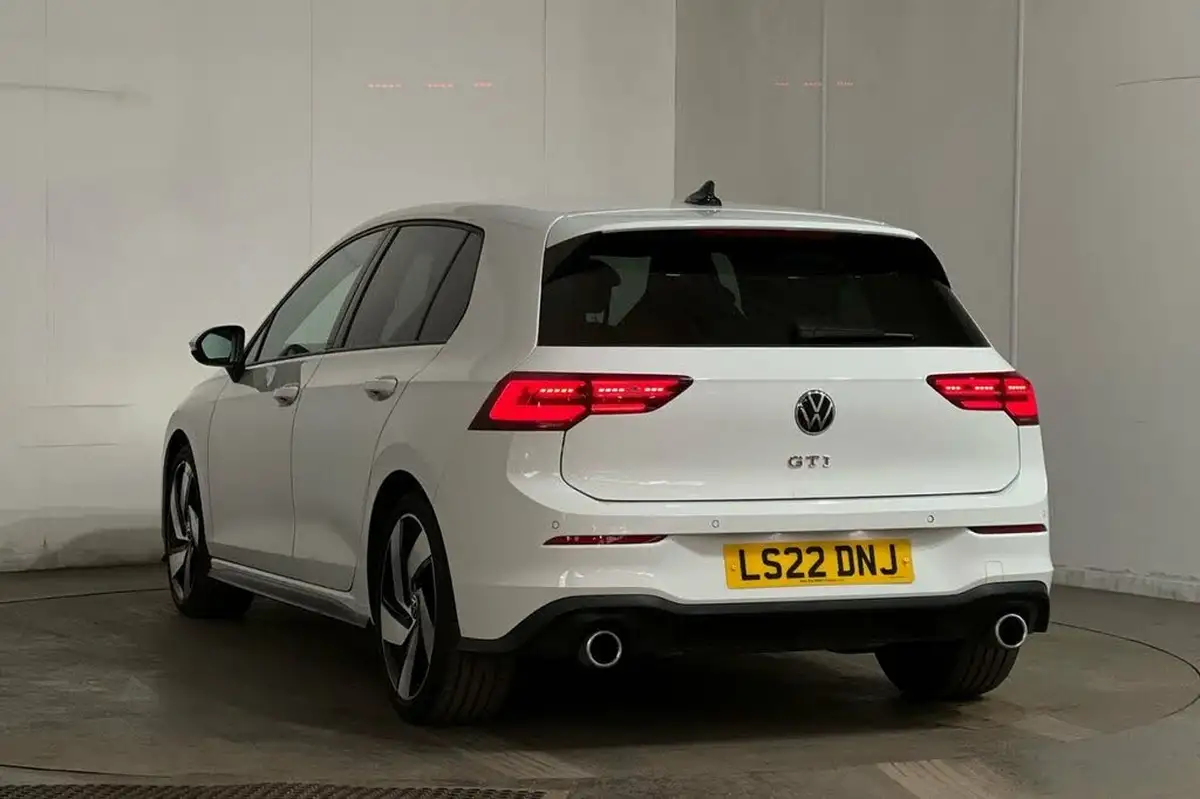 2022-volkswagen-golf-20-tsi-gti-dsg-big-17
