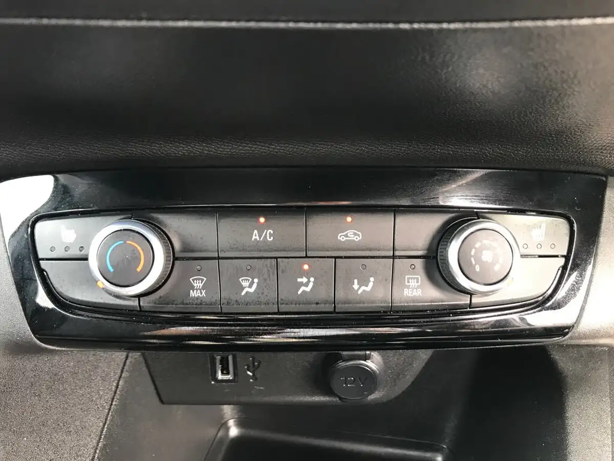2021-vauxhall-corsa-12i-griffin-edition-big-16