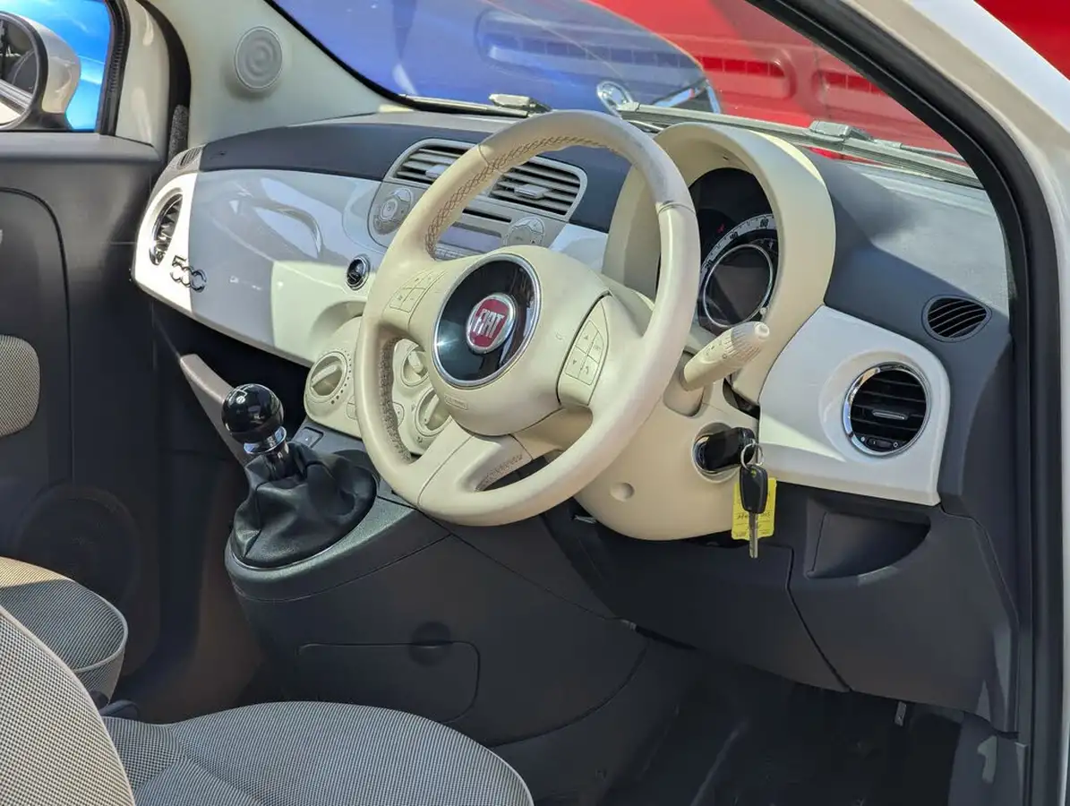 2011-fiat-500-12-lounge-big-9