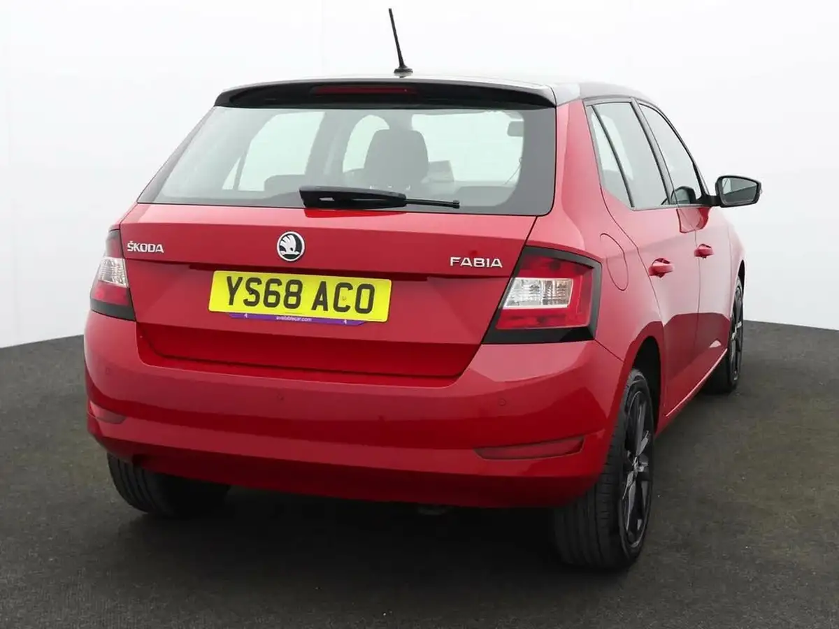 2018-skoda-fabia-10-tsi-se-109ps-hatchback-dsg-big-4