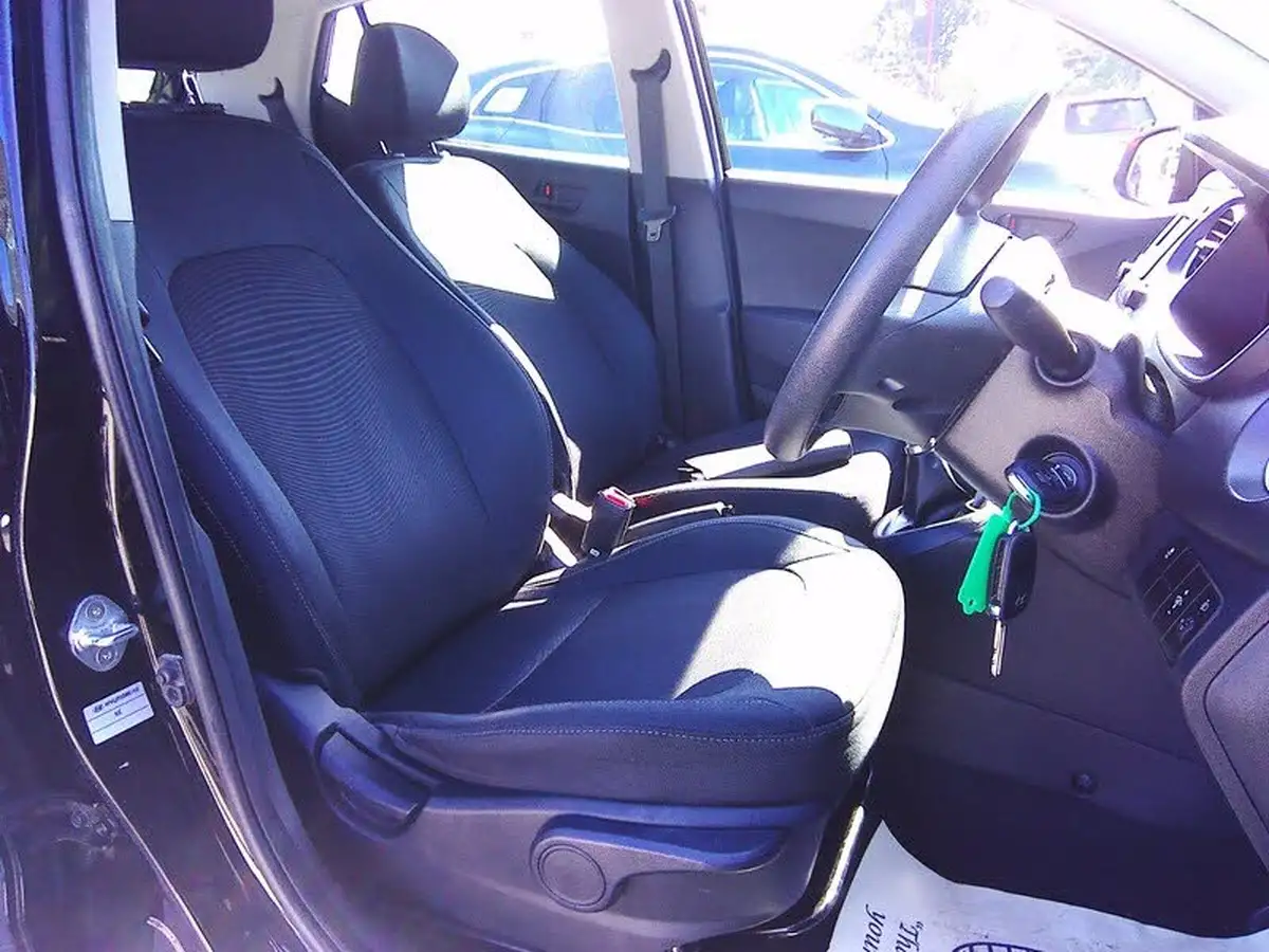 2017-hyundai-i10-10-se-big-9