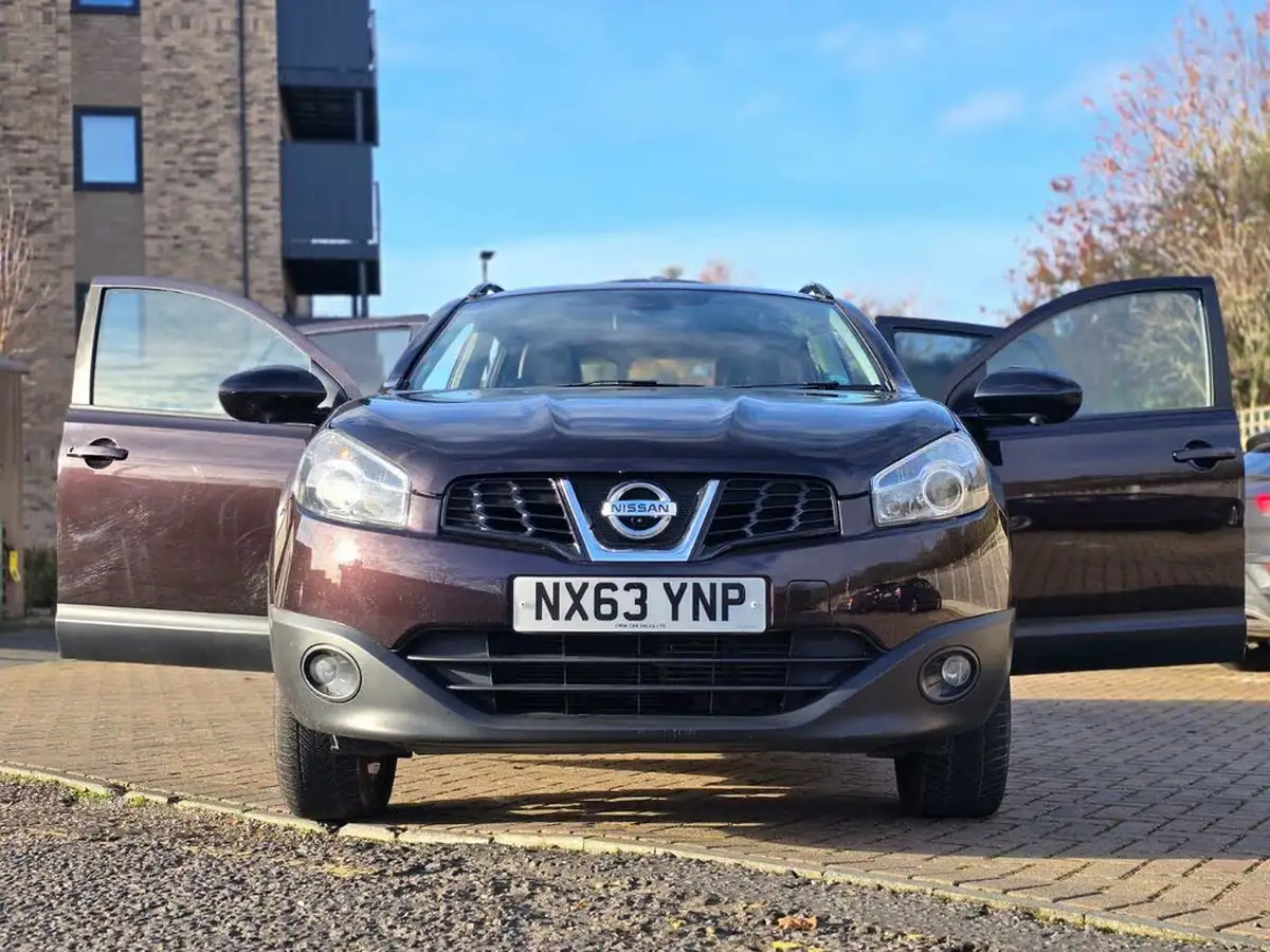 2013-nissan-qashqai2-20-360-4wd-cvt-big-25