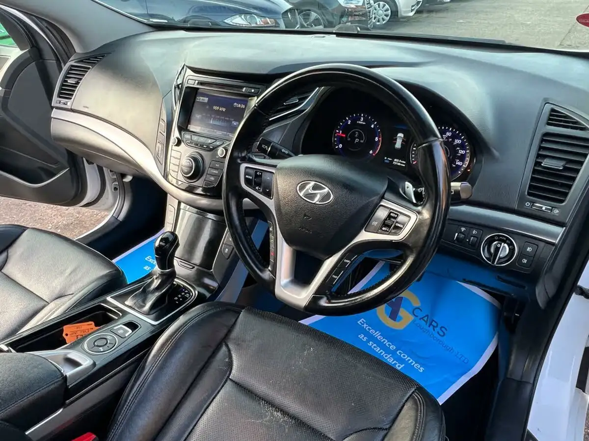 2015-hyundai-i40-17td-premium-estate-5d-auto-big-2