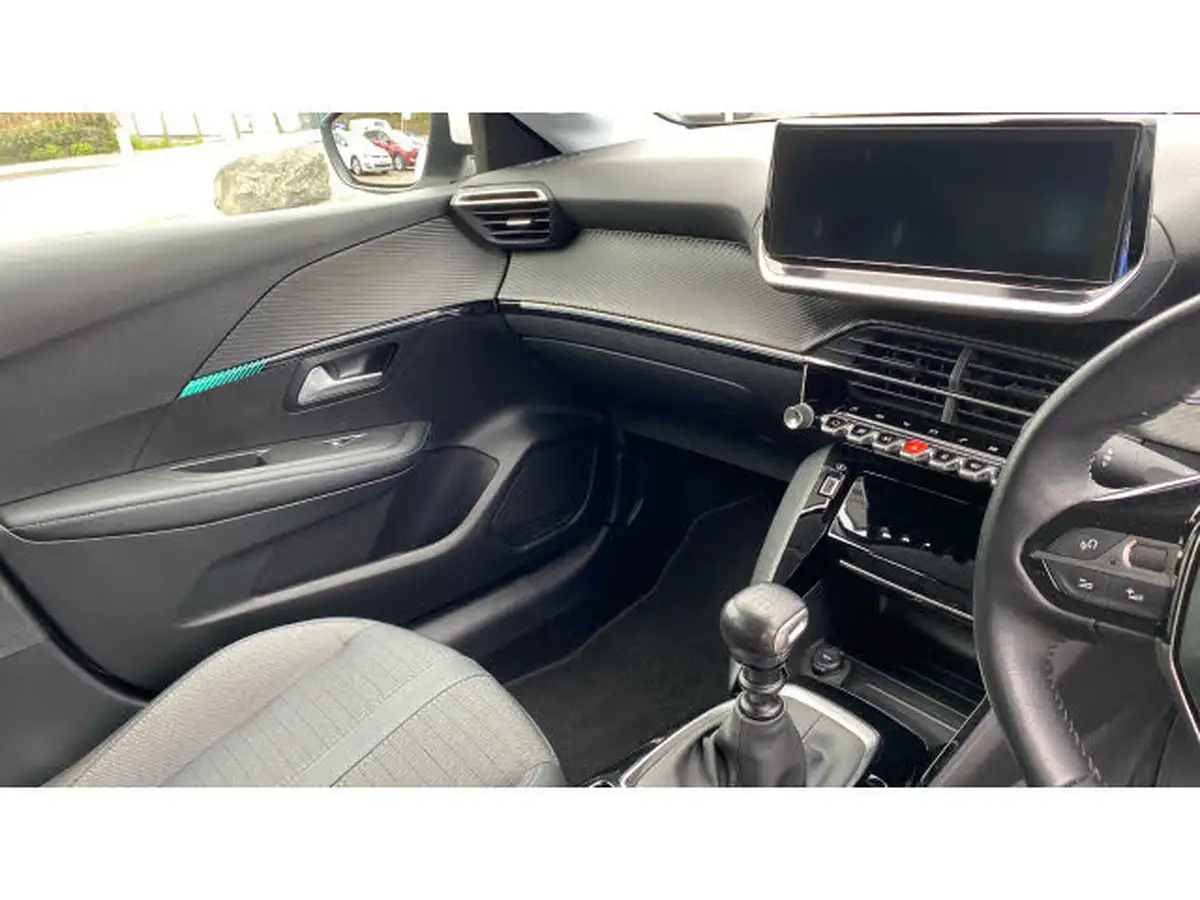 2021-peugeot-208-12-puretech-allure-premium-100bhp-big-13