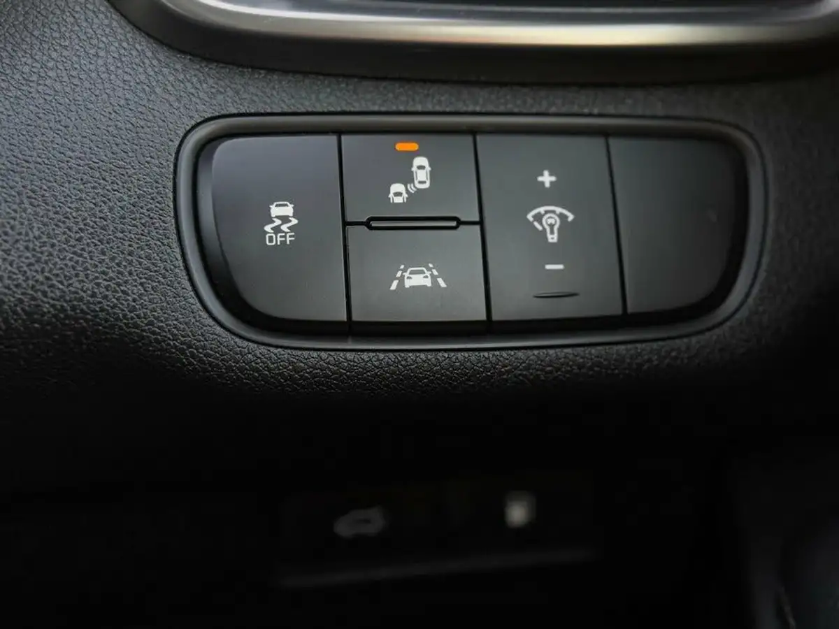 2015-kia-sorento-22-crdi-kx-4-197bhp-awd-isg-big-18