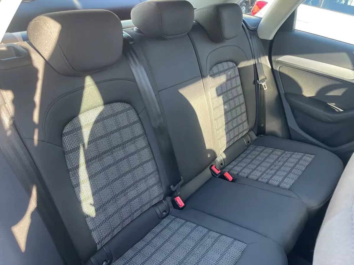 2016-audi-q3-20-tfsi-quattro-se-big-21