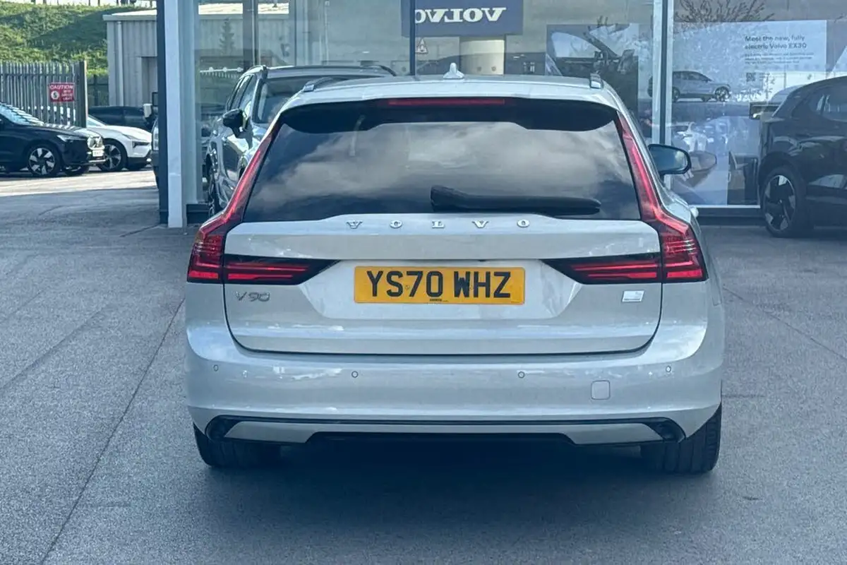 2020-volvo-v90-20-t6-r-design-big-38