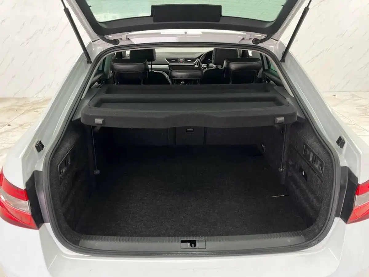 2022-skoda-superb-14-tsi-se-technology-218ps-hatchback-big-25