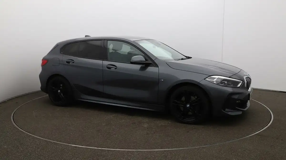 2021-bmw-1-series-15-118i-m-sport-lcp-dct-big-39
