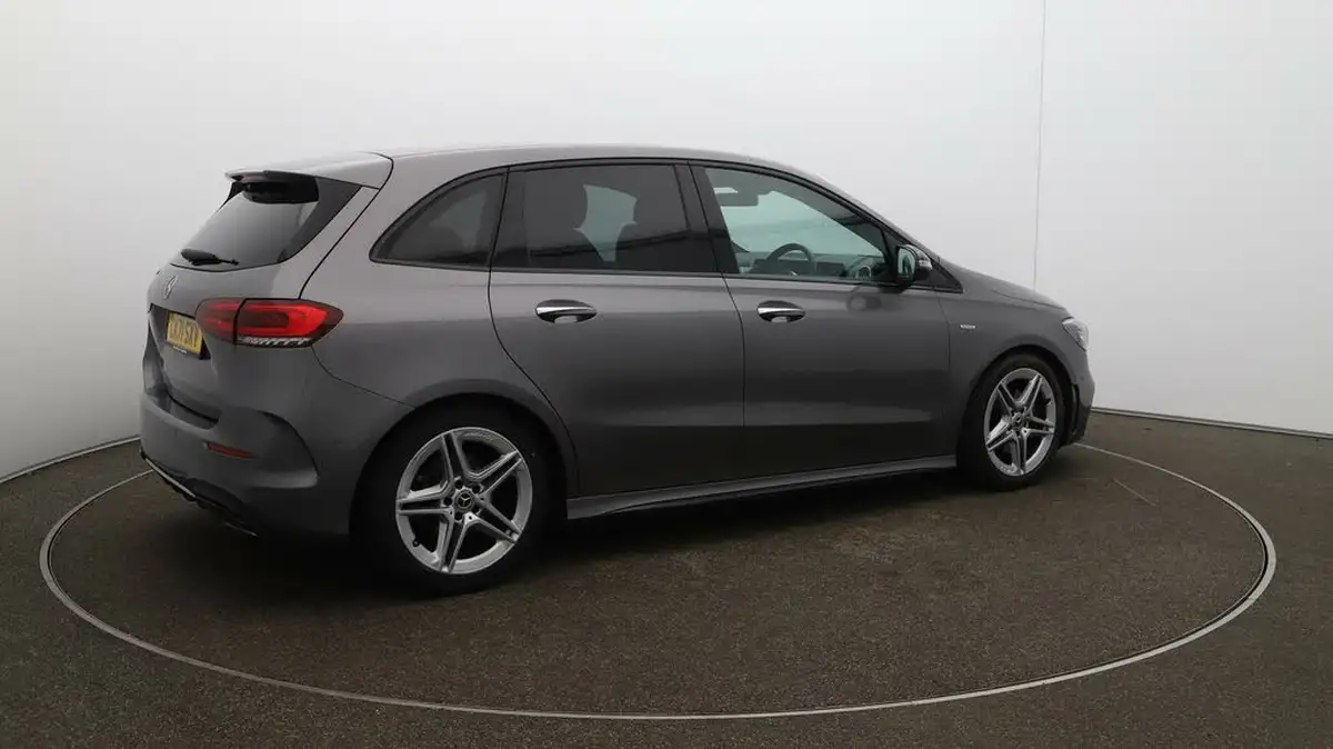 2021-mercedes-benz-b-class-13-b200-amg-line-premium-edition-big-44
