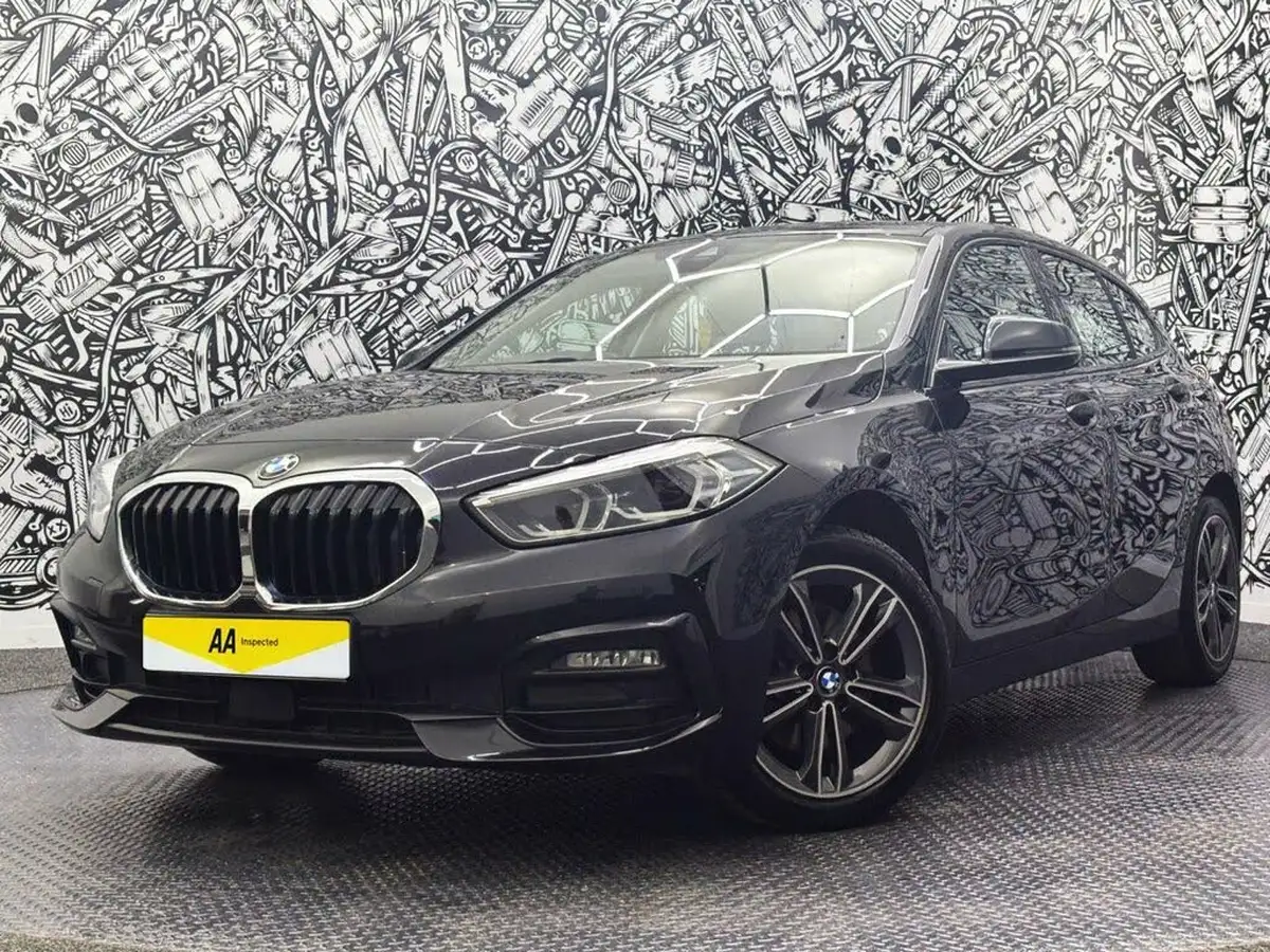 2021-bmw-1-series-15-118i-sport-lcp-big-4