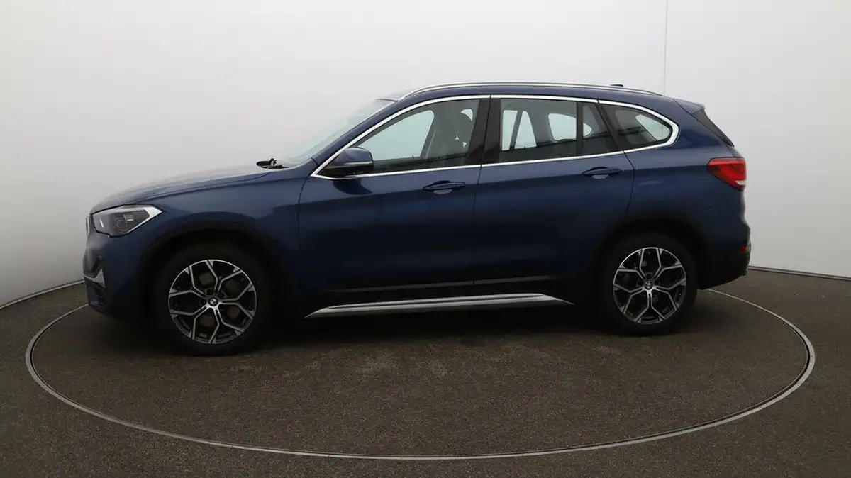 2022-bmw-x1-20-sdrive20i-xline-big-57