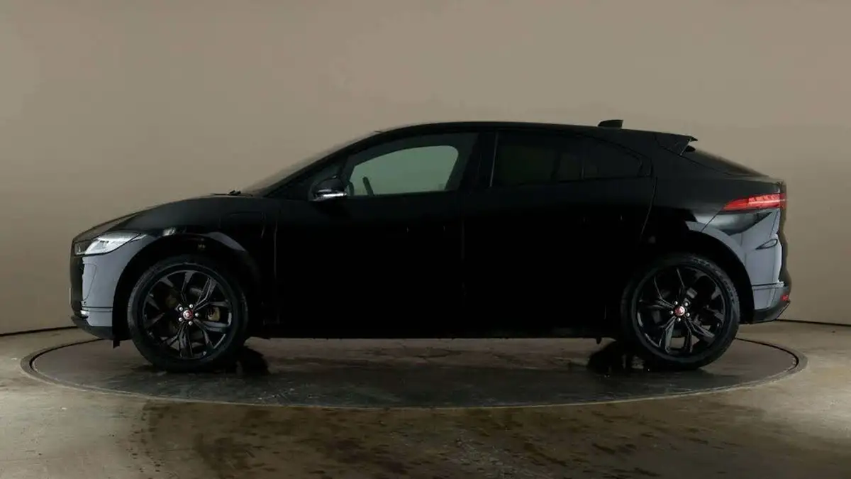 2022-jaguar-i-pace-ev400-hse-black-big-6