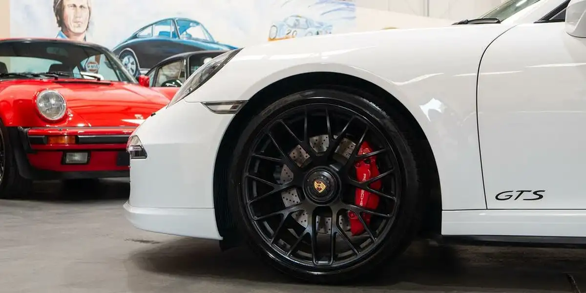2015-porsche-911-38-carrera-gts-coupe-pdk-big-8