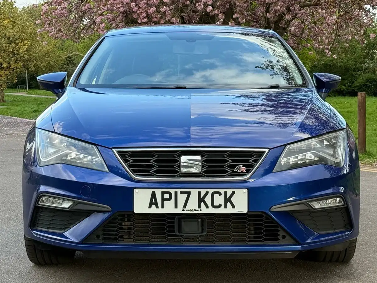 2017-seat-leon-14-ecotsi-fr-technology-hatchback-5d-dsg-big-3