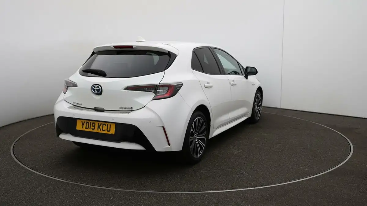 2019-toyota-corolla-18-vvt-i-design-trk-hatchback-5d-big-47