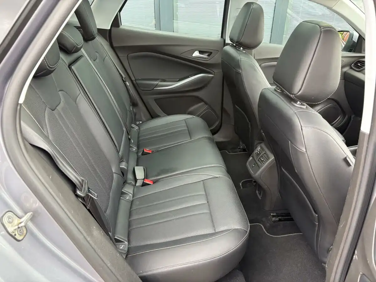 2019-vauxhall-grandland-x-15td-elite-nav-ss-blueinjection-big-23