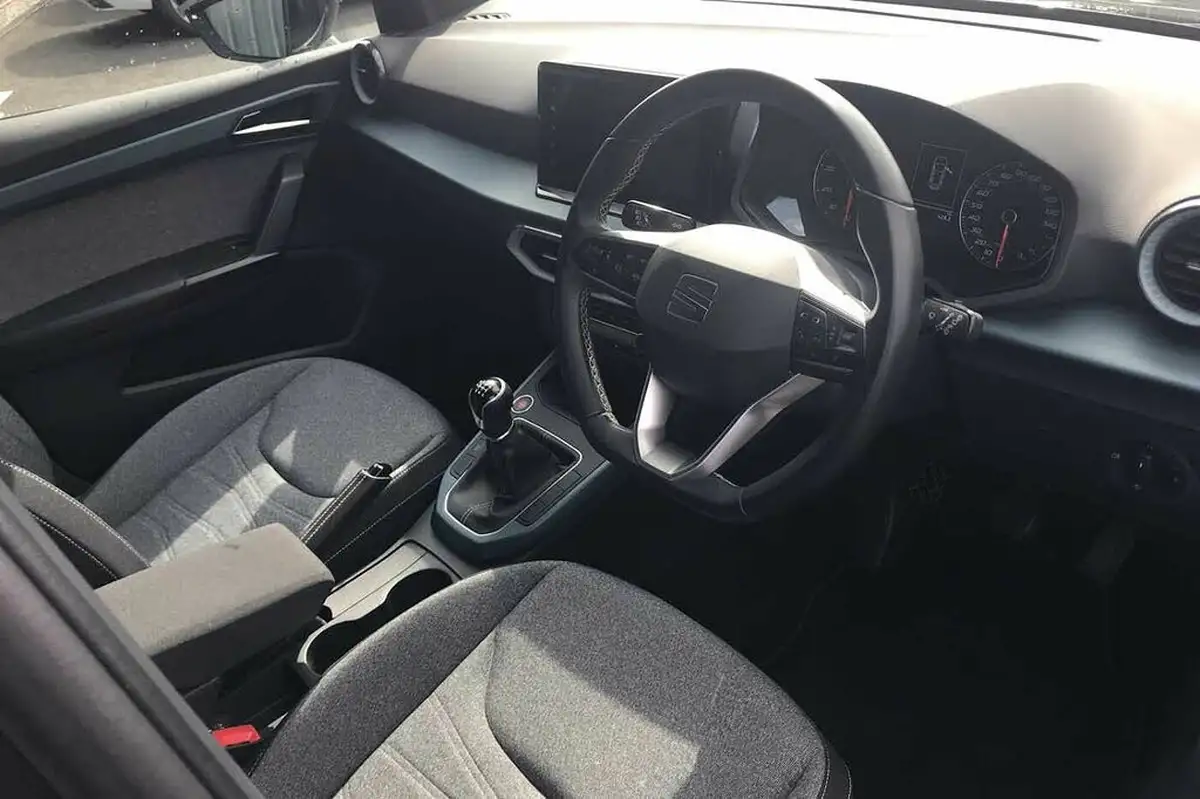 2022-seat-arona-10-tsi-xperience-big-5