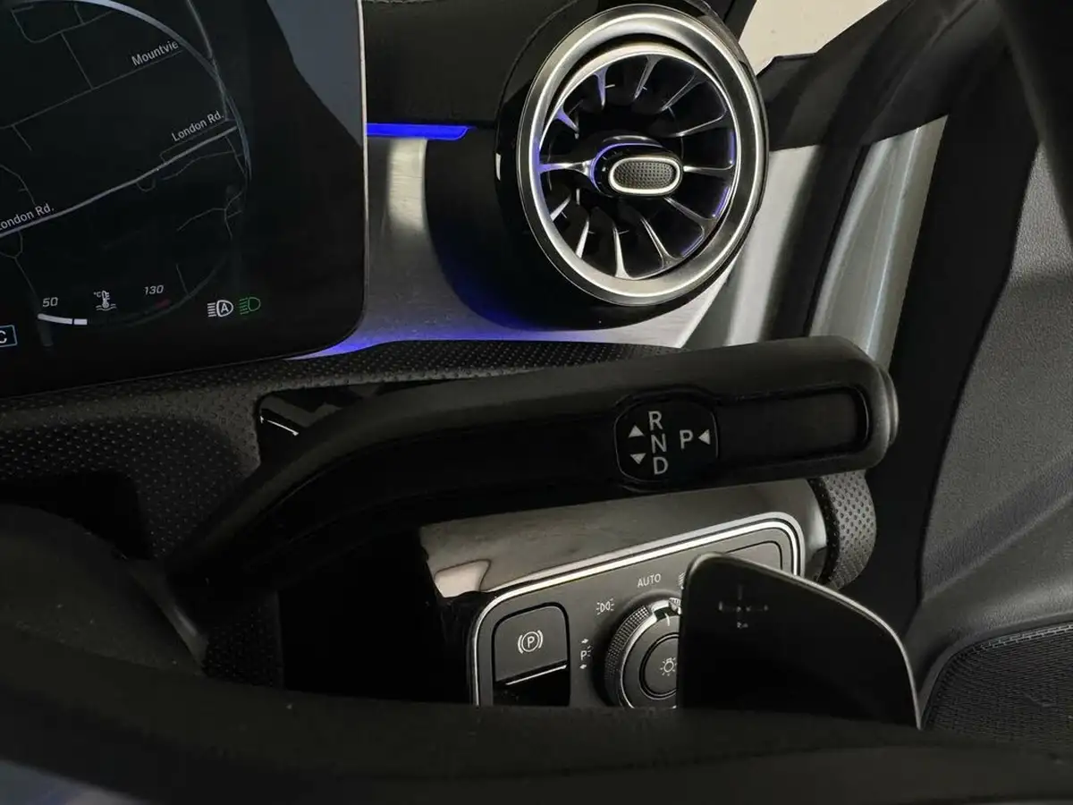 2021-mercedes-benz-cla-13-cla-180-amg-line-premium-plus-coupe-4d-big-21