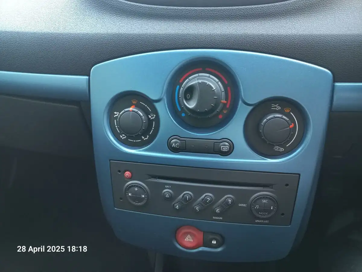 2008-renault-clio-12-expression-16v-75bhp-ac-hatchback-5d-big-16