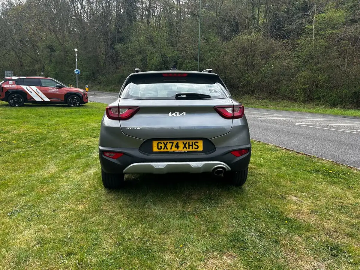 2024-kia-stonic-10-t-gdi-2-98bhp-dct-big-3