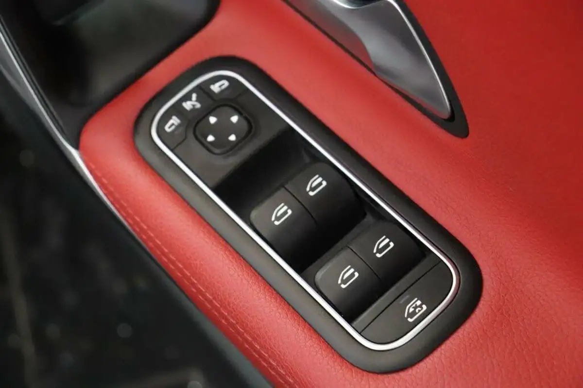 2019-mercedes-benz-cla-13-cla-200-amg-line-coupe-4d-7g-dct-big-31