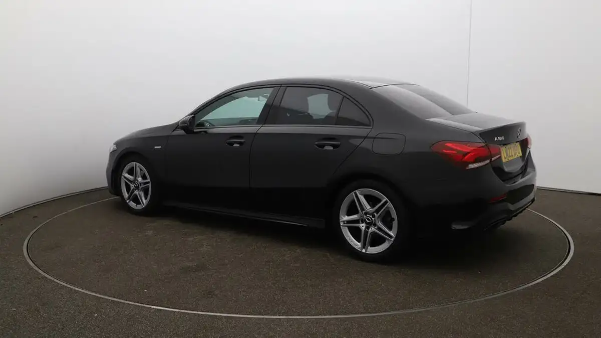 2022-mercedes-benz-a-class-13-a180-amg-line-executive-edition-saloon-4d-7g-dct-big-28
