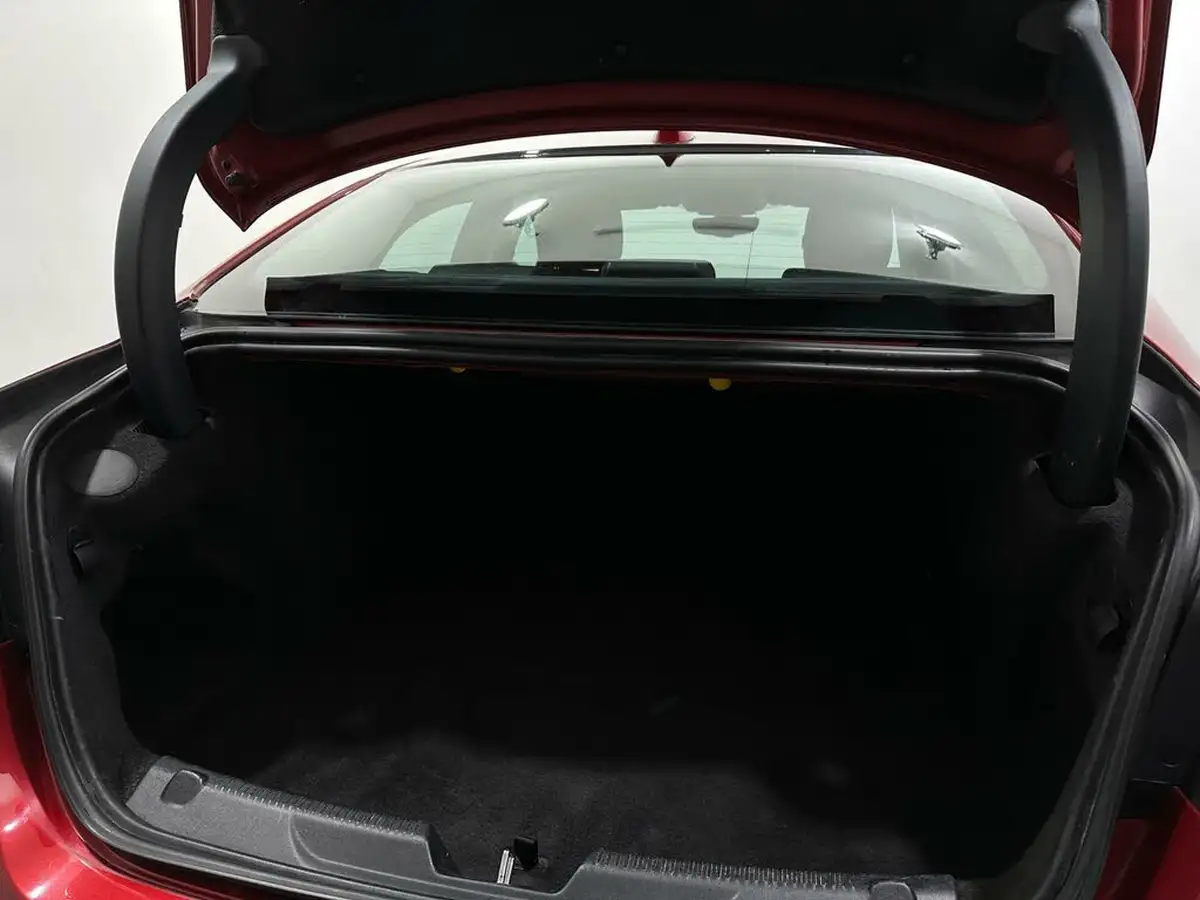 2018-jaguar-xe-20i-portfolio-200ps-1997cc-big-44
