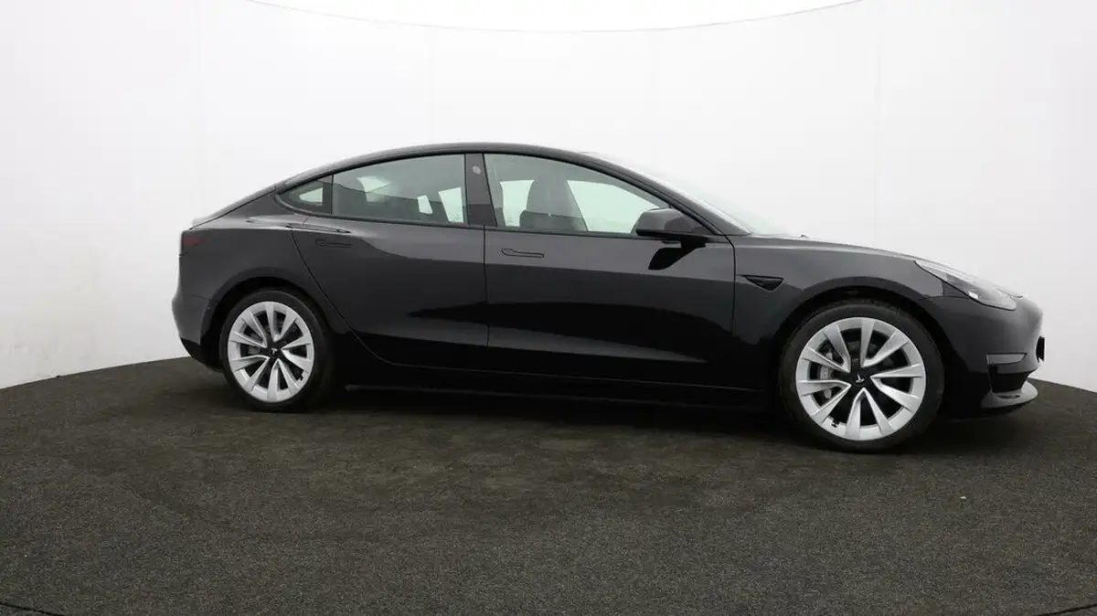 2021-tesla-model-3-e-long-range-4x4-big-35