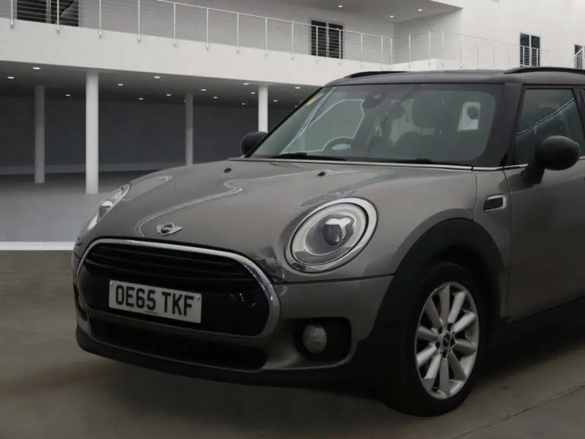 2015-mini-clubman-15-cooper-auto-big-1