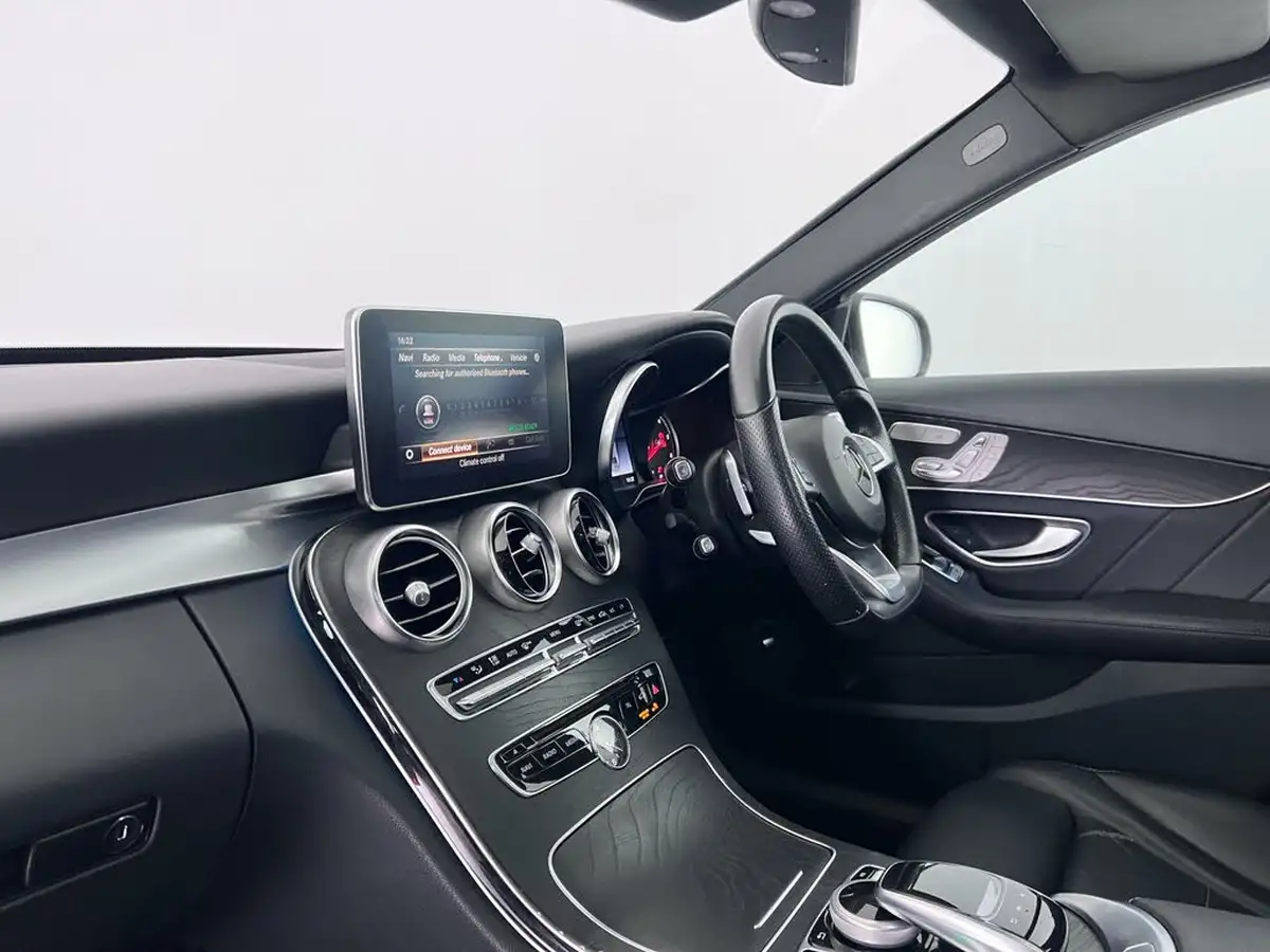 2018-mercedes-benz-c-class-21d-c250d-amg-line-premium-plusss-saloon-4d-big-14