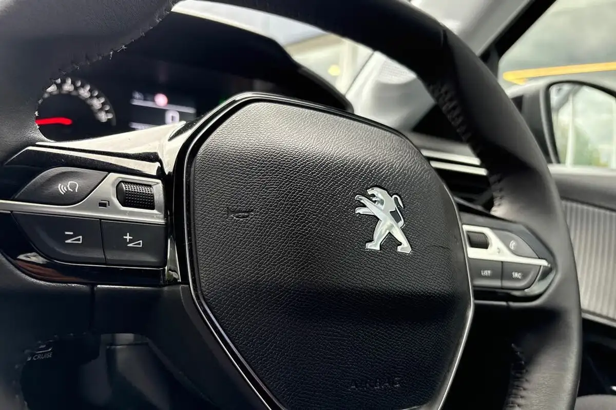 2023-peugeot-208-12-puretech-active-premium-75ps-big-22