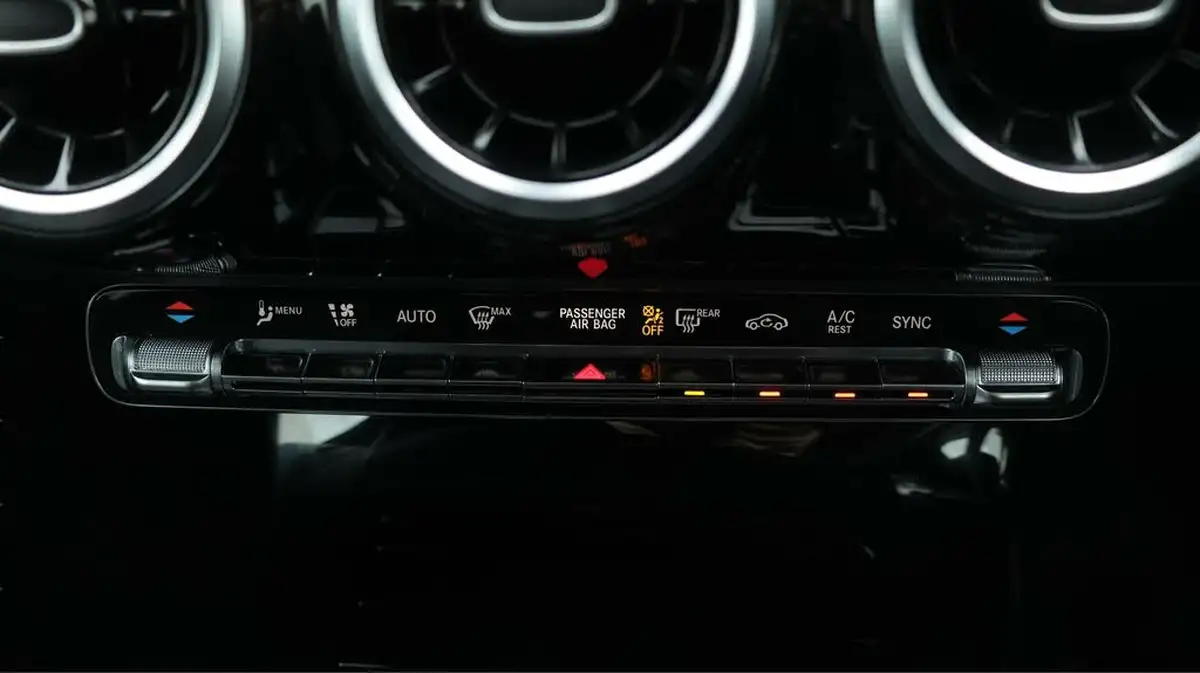 2020-mercedes-benz-a-class-13-a200-amg-line-hatchback-5d-7g-dct-big-12