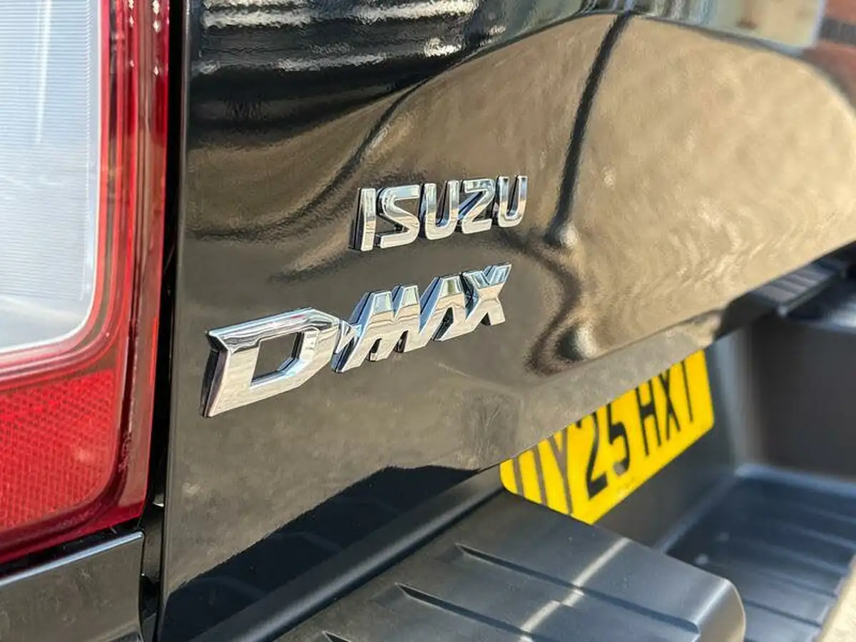 2025-isuzu-d-max-19td-dl20-extended-big-14