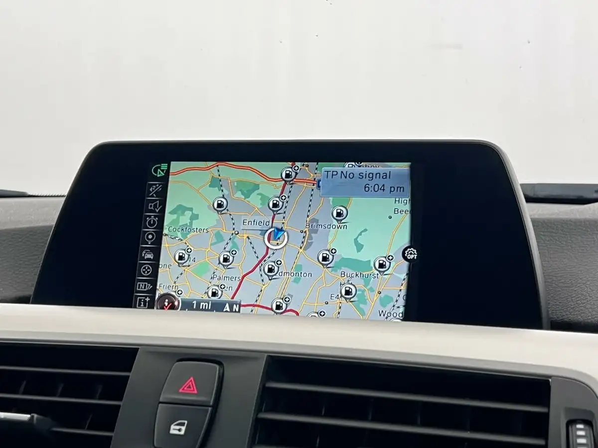 2017-bmw-3-series-20td-318d-se-saloon-4d-auto-big-25