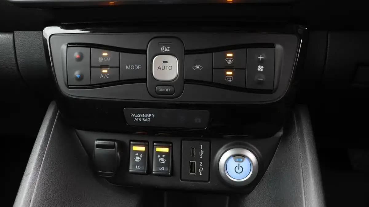 2022-nissan-leaf-e-n-connecta-39kwh-big-12