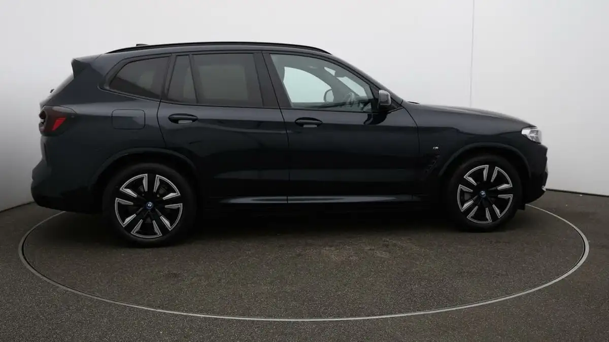 2022-bmw-ix3-e-m-sport-big-45